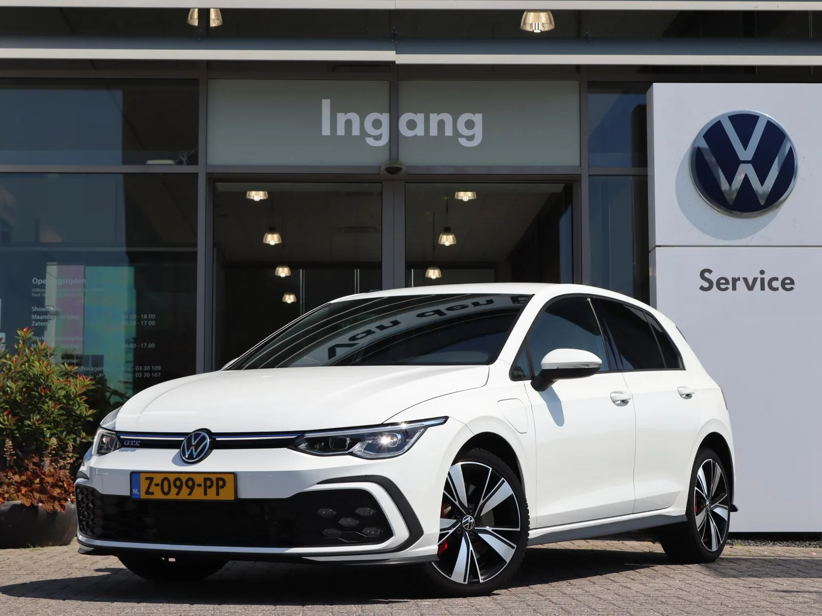 Volkswagen Golf (2022) — foto 1