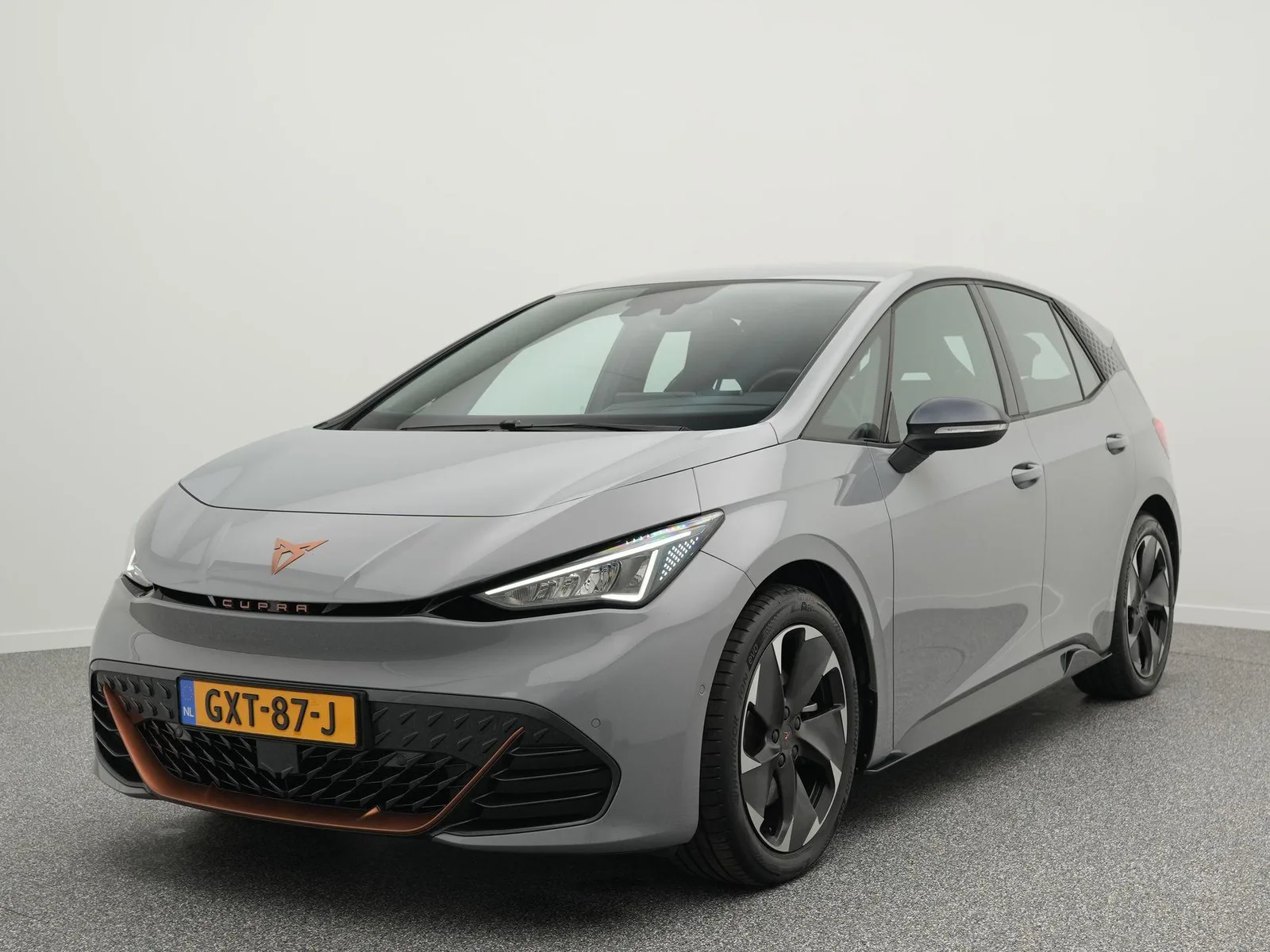 CUPRA Born (2023) — foto 1
