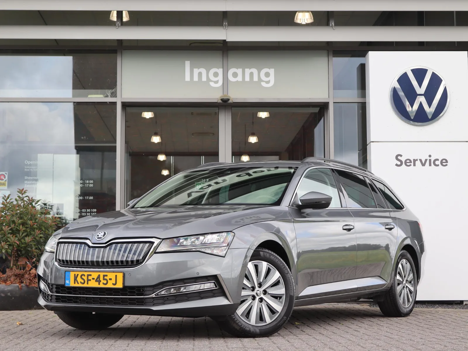 Škoda Superb (2023) — foto 1