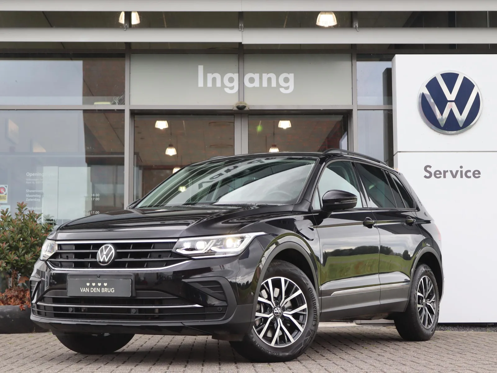 Volkswagen Tiguan (2022) — foto 1