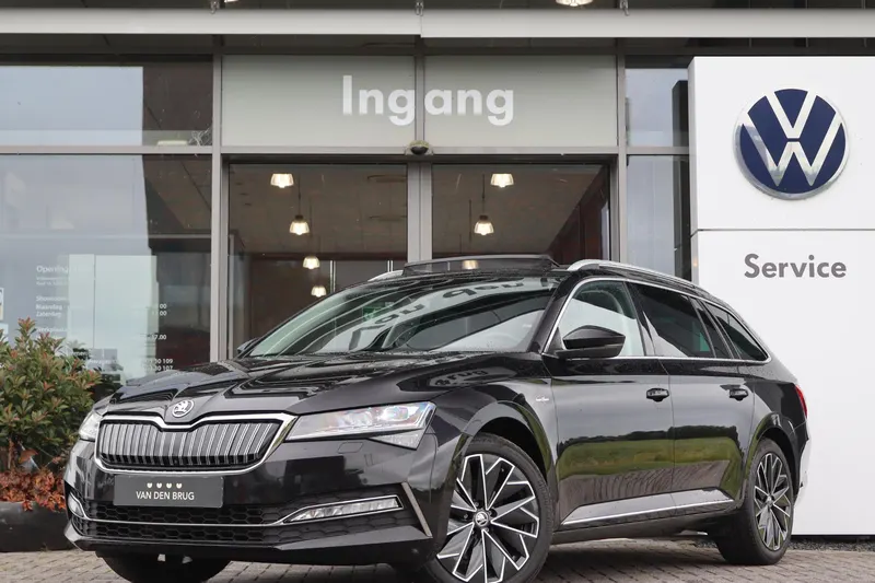 Škoda Superb (2023)