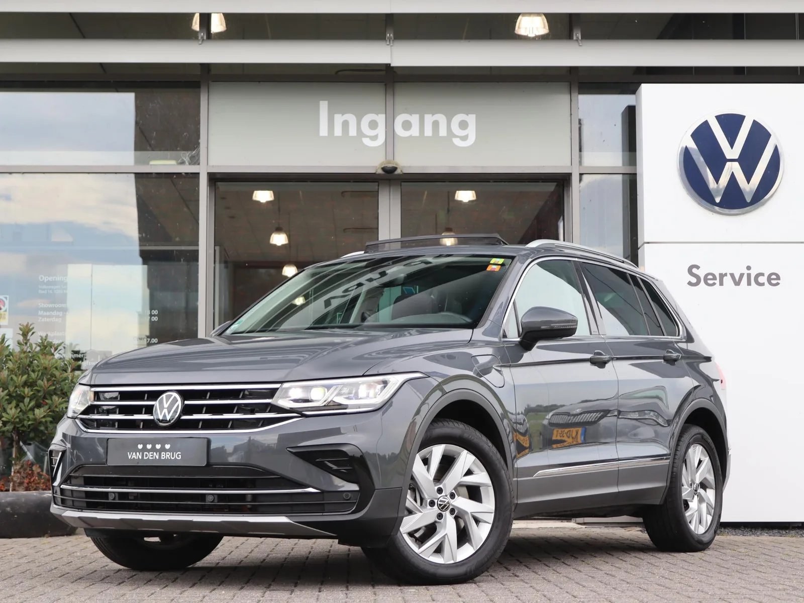 Volkswagen Tiguan (2022) — foto 1