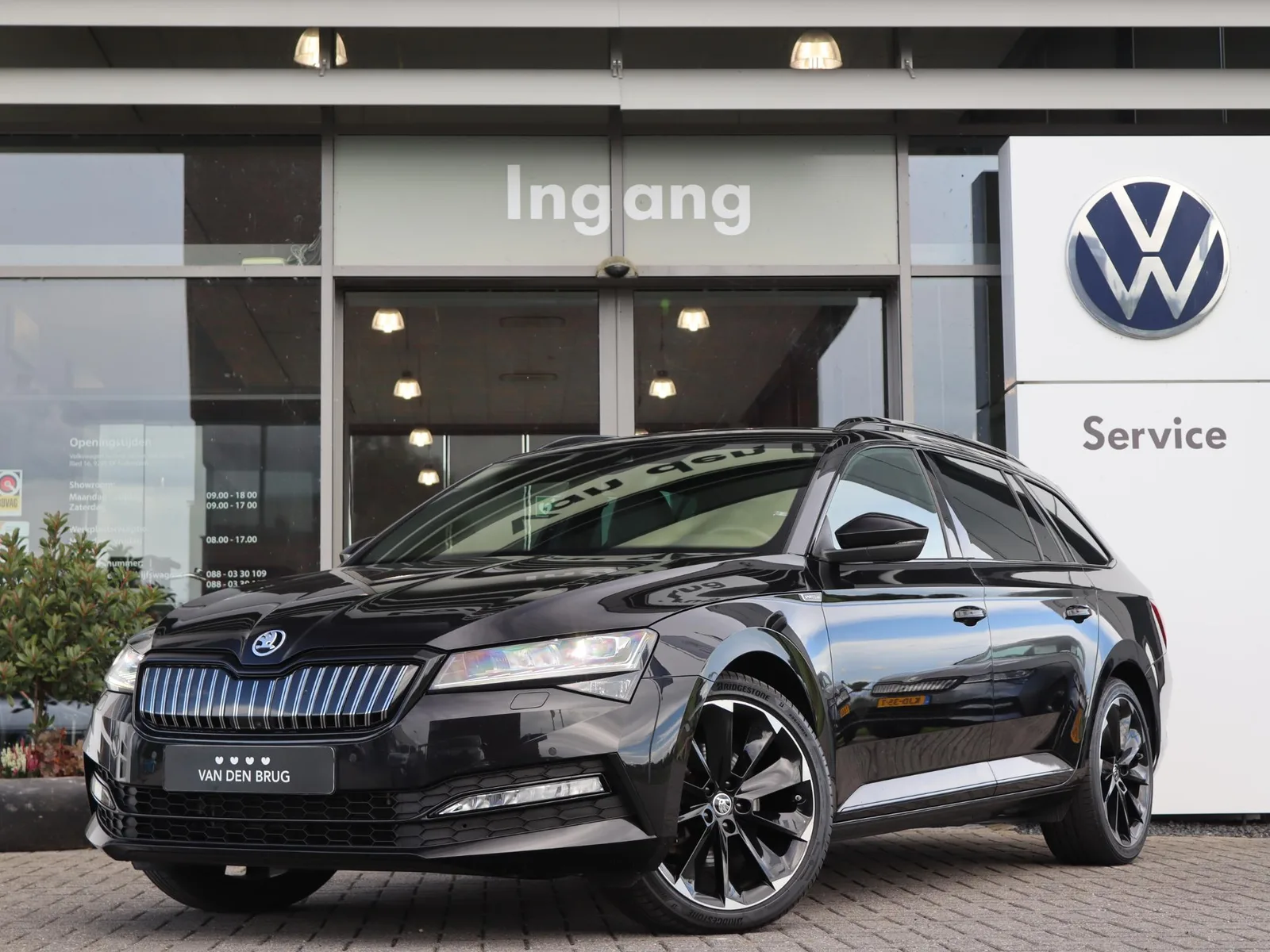 Škoda Superb (2023) — foto 1