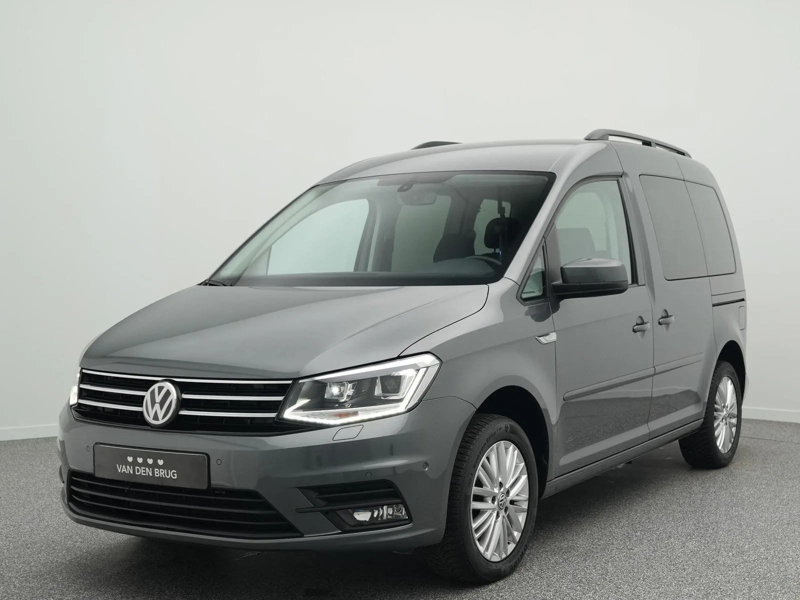 Volkswagen Caddy (2016) — foto 1