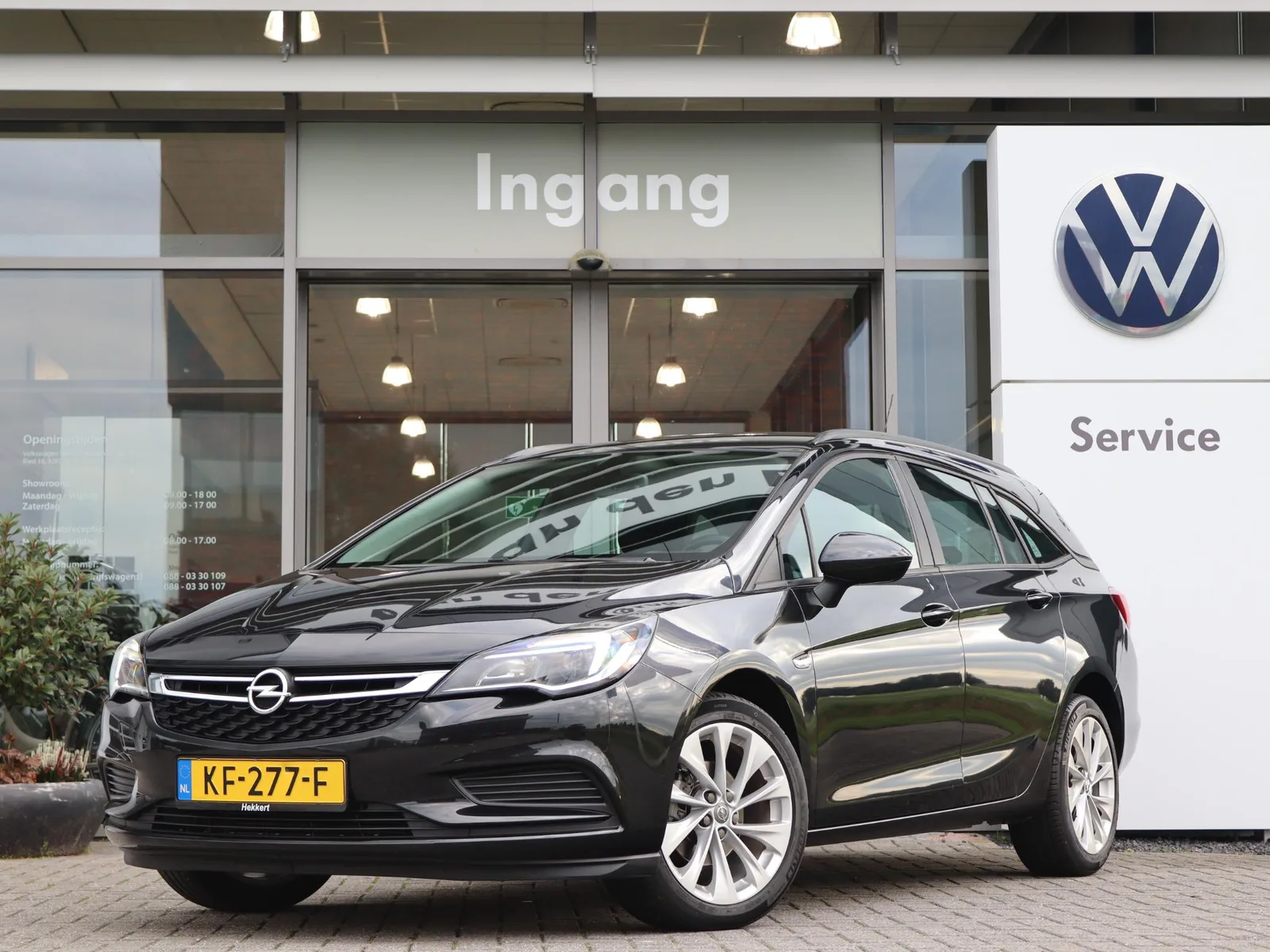 Opel Astra (2016) — foto 1