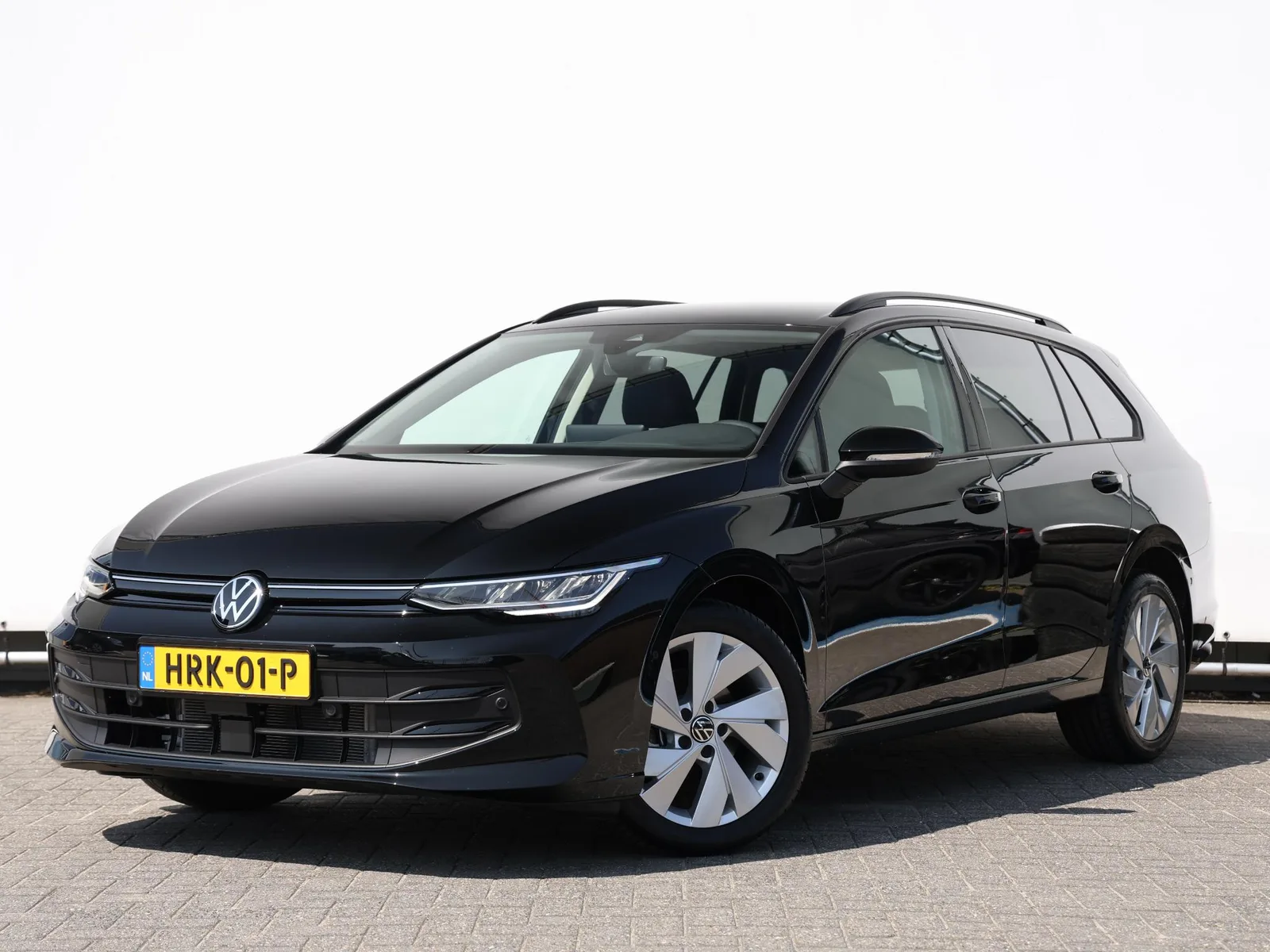 Volkswagen Golf (2025) — foto 1