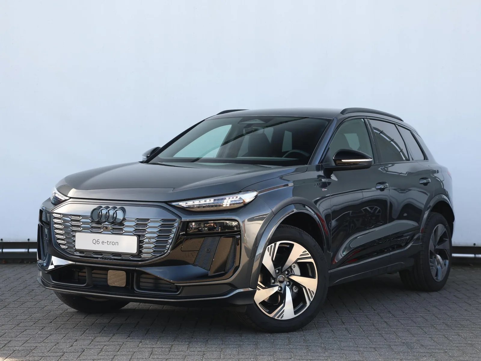 Audi Q6 e-tron (2026) — foto 1