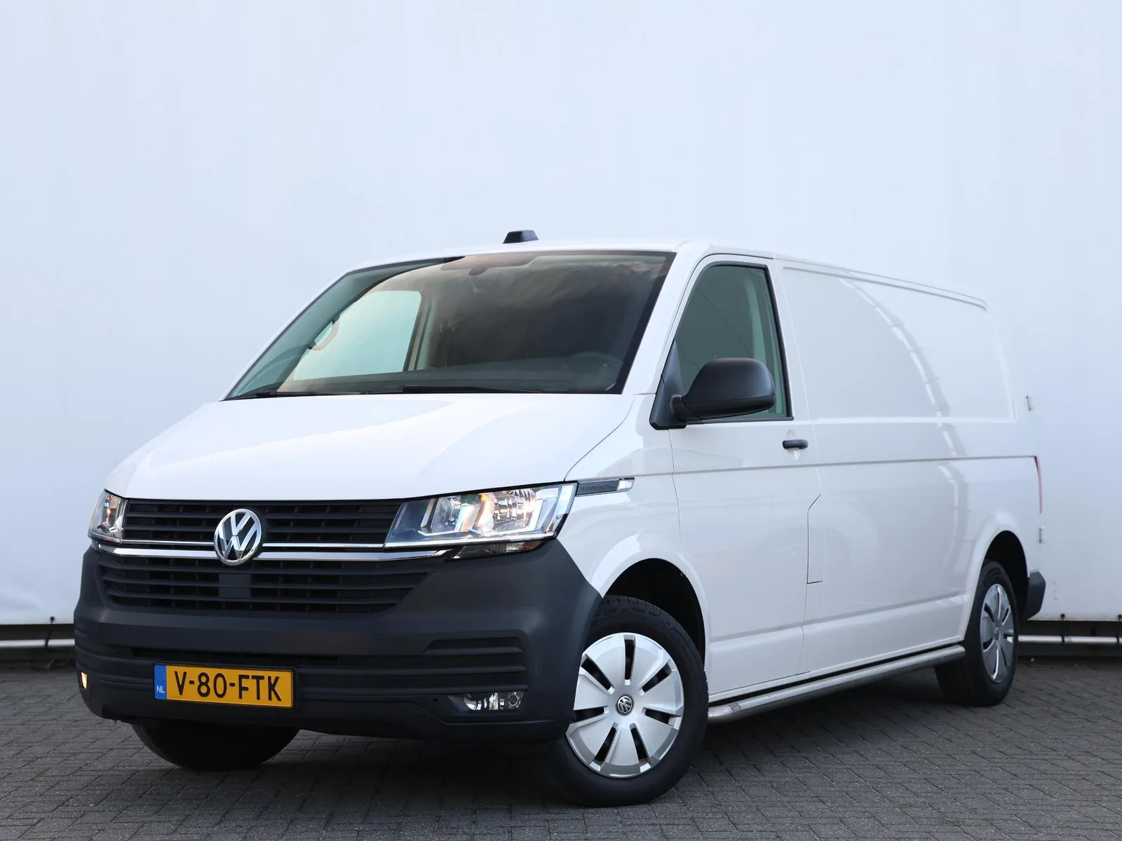Volkswagen Transporter (2024) — foto 1