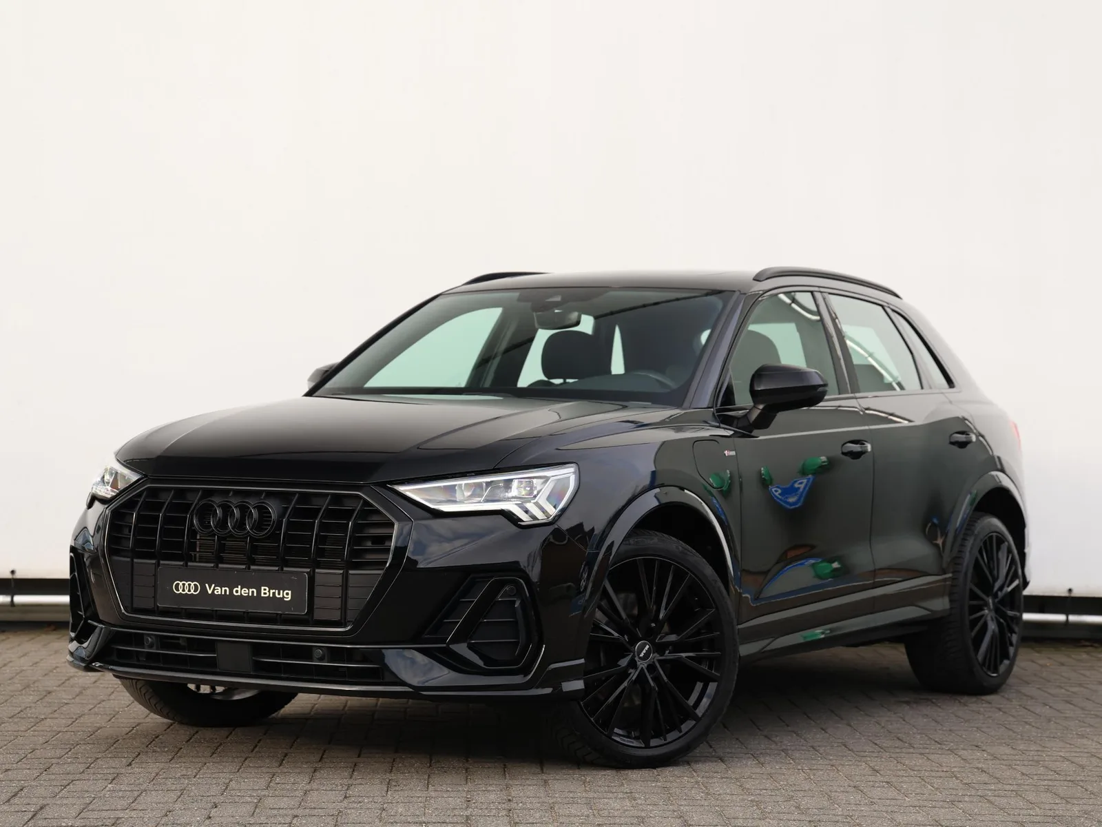 Audi Q3 (2022) — foto 1