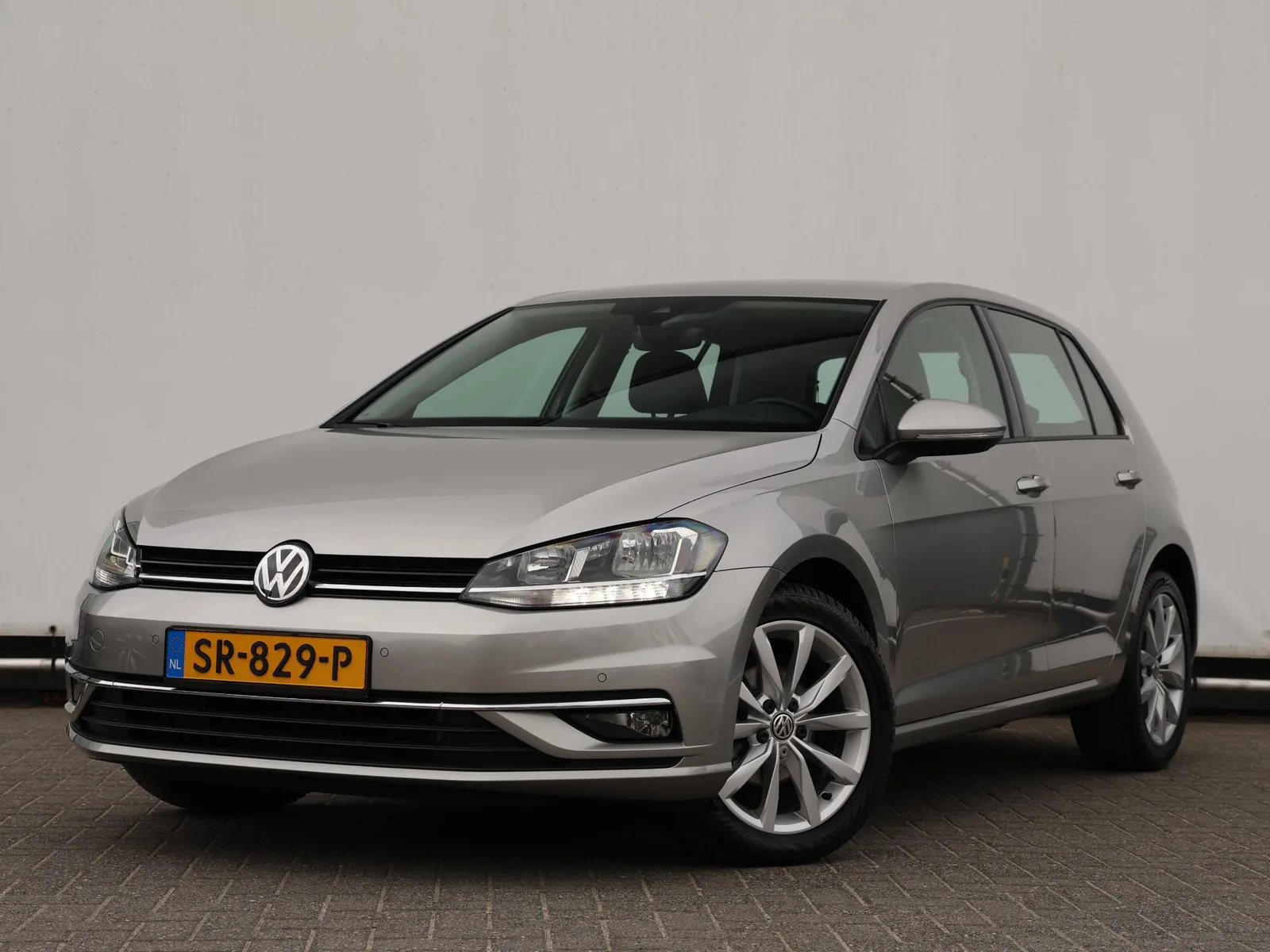 Volkswagen Golf (2018) — foto 1