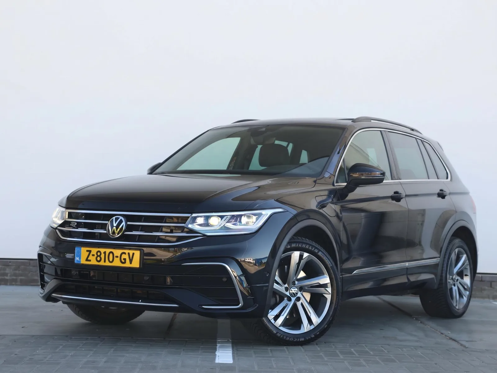 Volkswagen Tiguan (2024) — foto 1