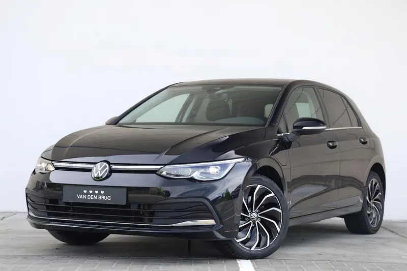 Volkswagen Golf (2022)