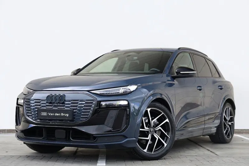 Audi Q6 e-tron (2025)