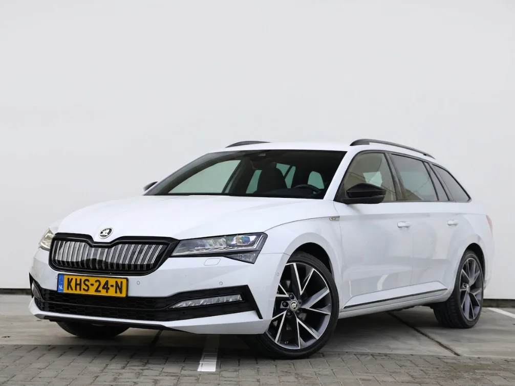 Škoda Superb (2023) — foto 1