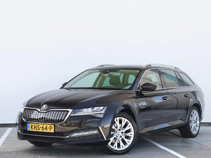 Škoda Superb (2023) — foto 1