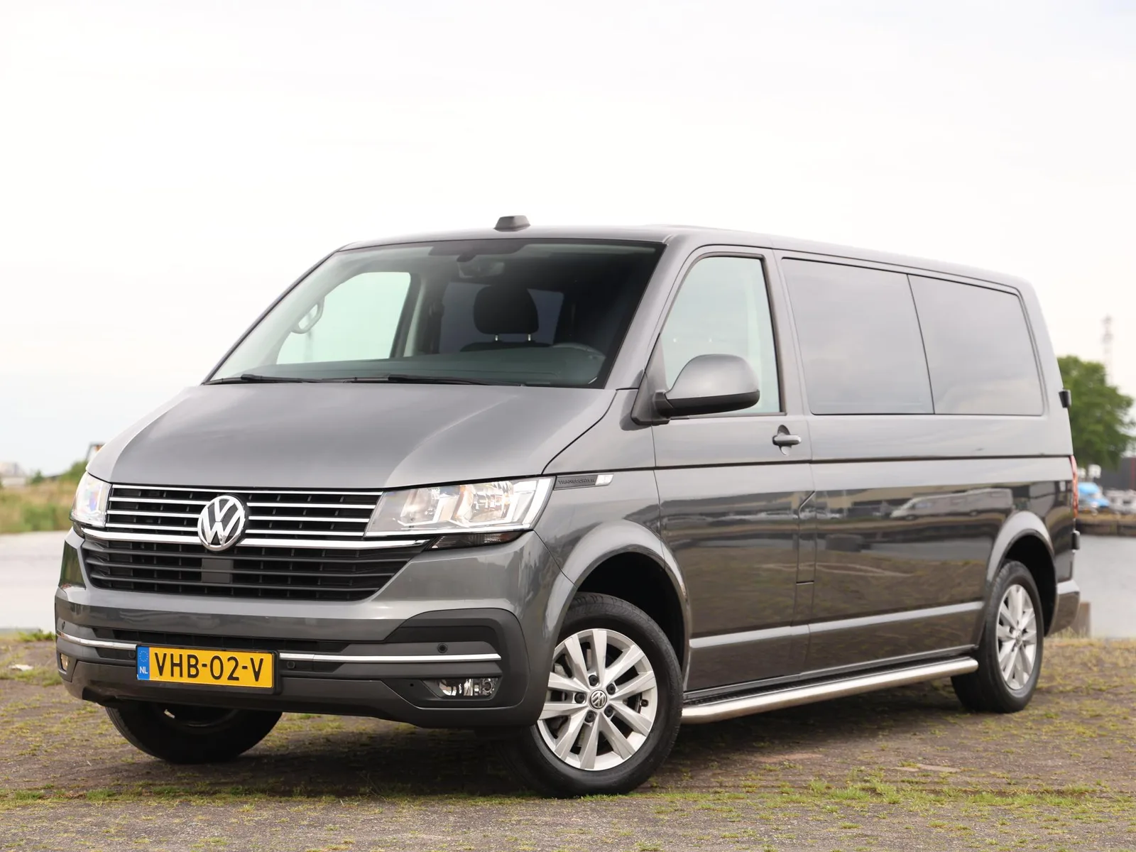 Volkswagen Transporter (2020) — foto 1
