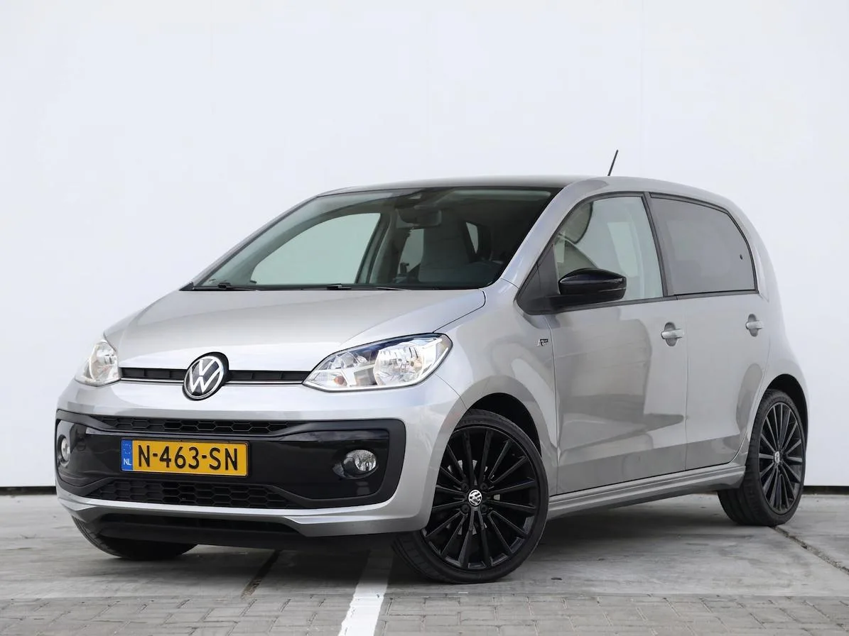 Volkswagen Up! (2022) — foto 1