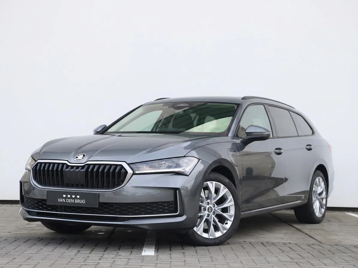 Škoda Superb (2025) — foto 1