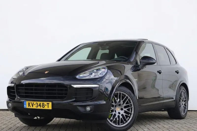 Porsche Cayenne (2016)
