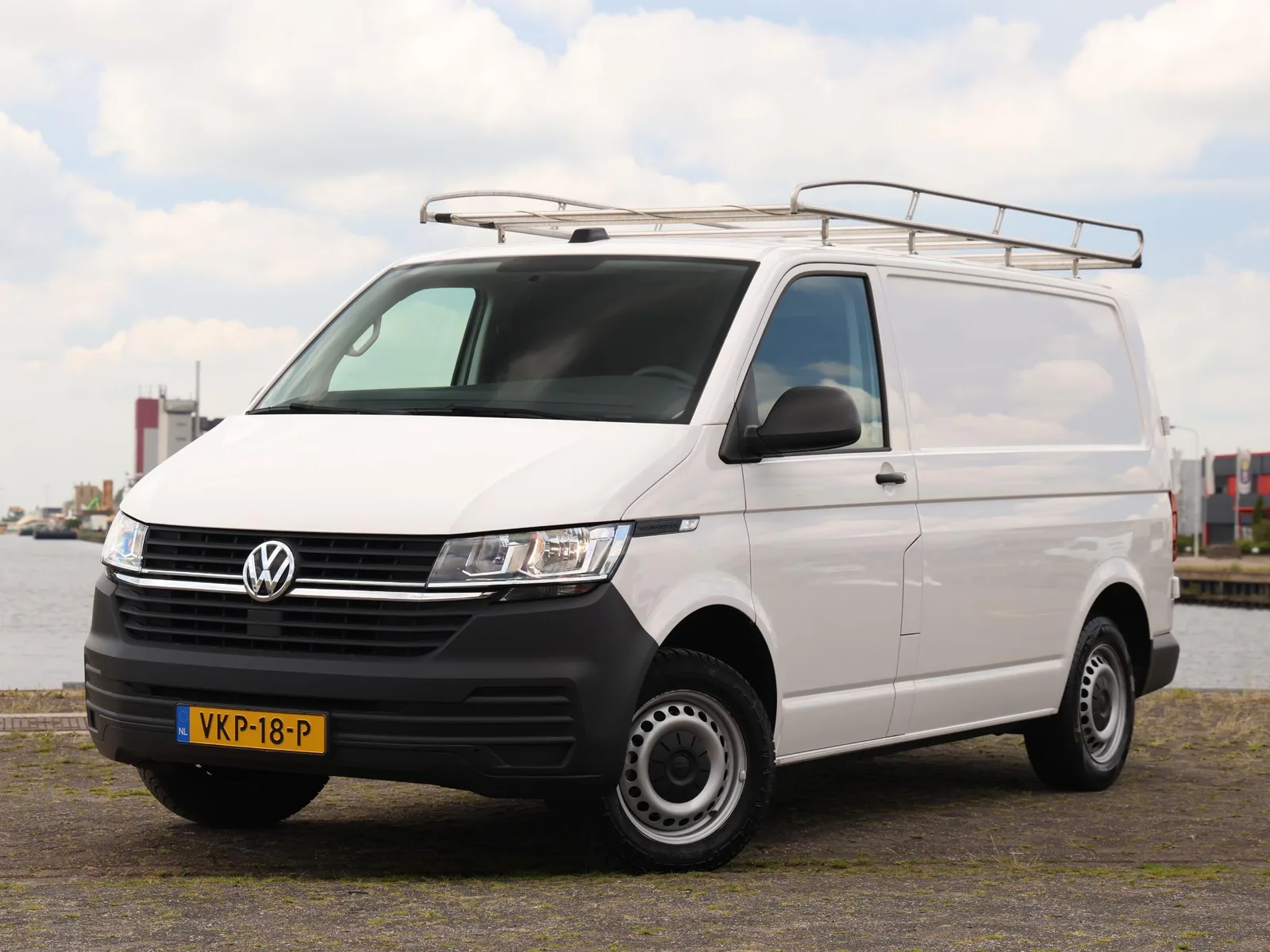 Volkswagen Transporter (2021) — foto 1
