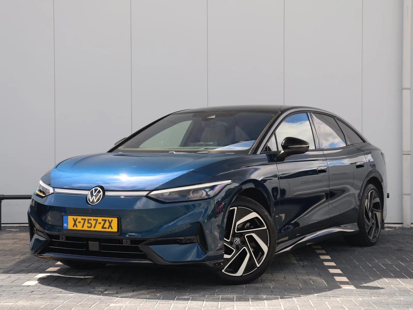 Volkswagen ID.7 (2024) — foto 1