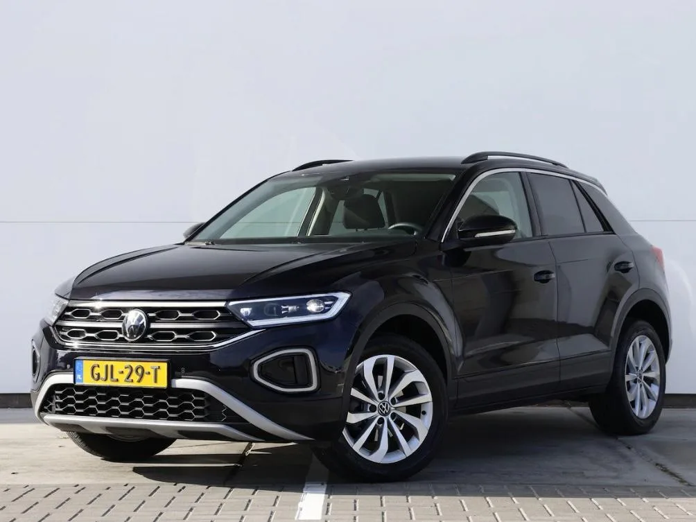 Volkswagen T-Roc (2024) — foto 1
