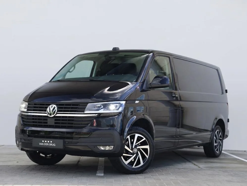 Volkswagen Transporter (2024) — foto 1