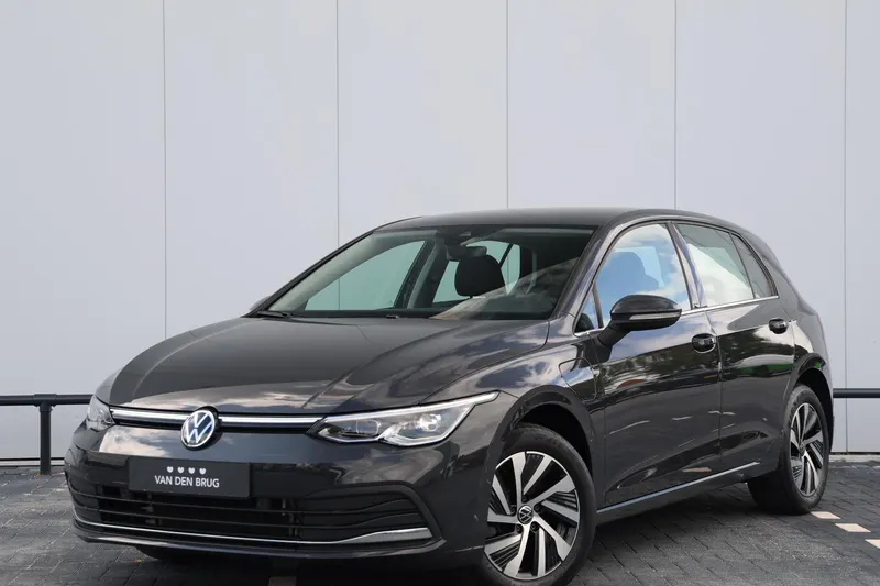 Volkswagen Golf (2022)