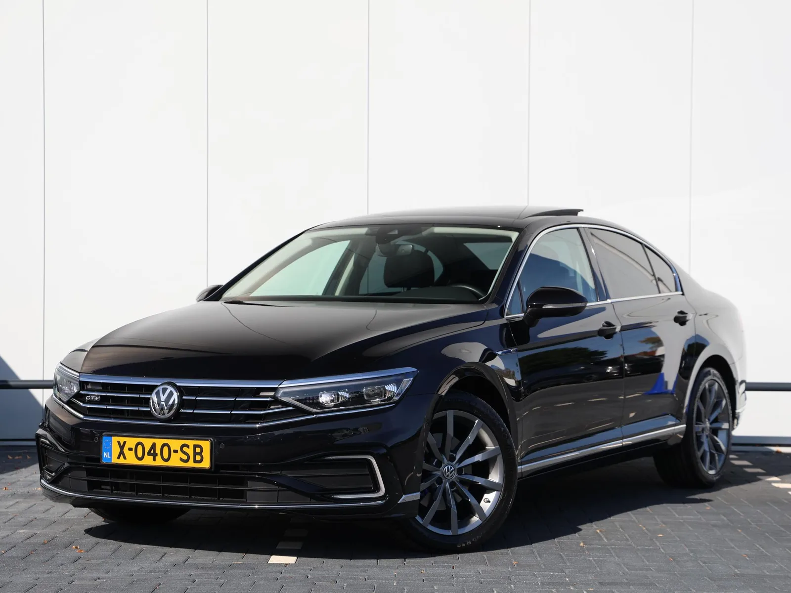 Volkswagen Passat (2020) — foto 1