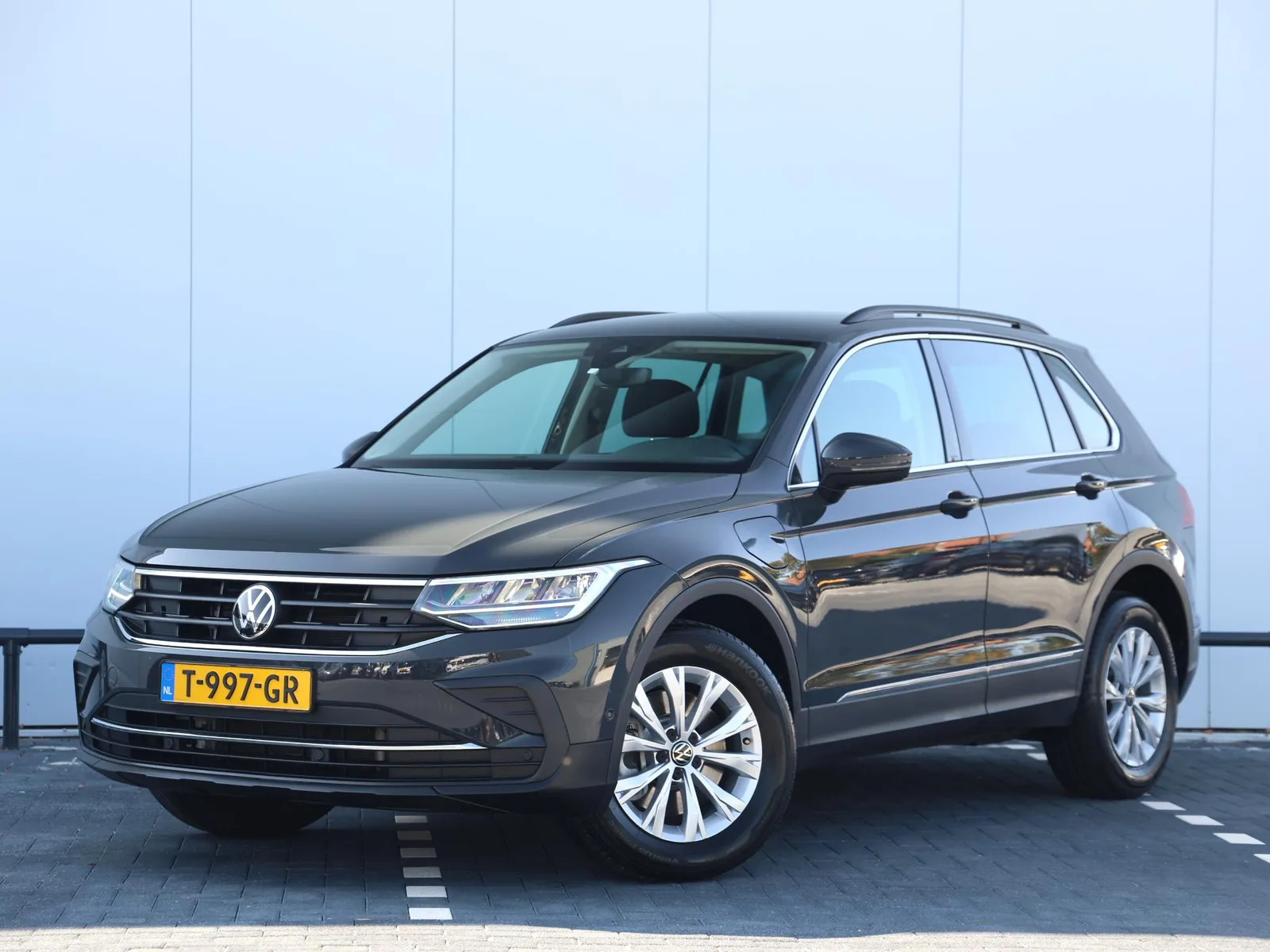 Volkswagen Tiguan (2023) — foto 1