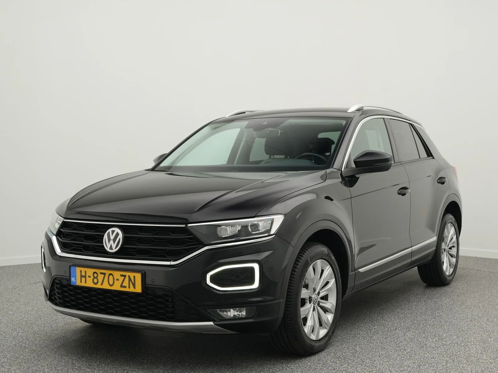Volkswagen T-Roc (2020) — foto 1