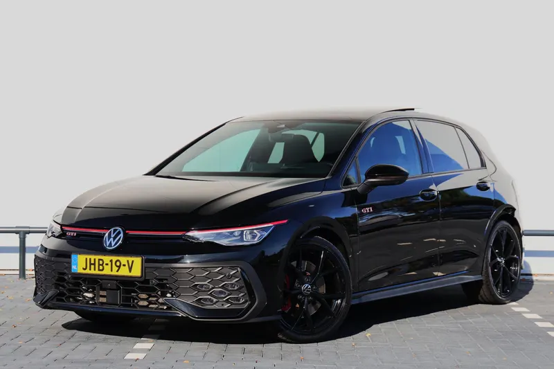 Volkswagen Golf (2025)