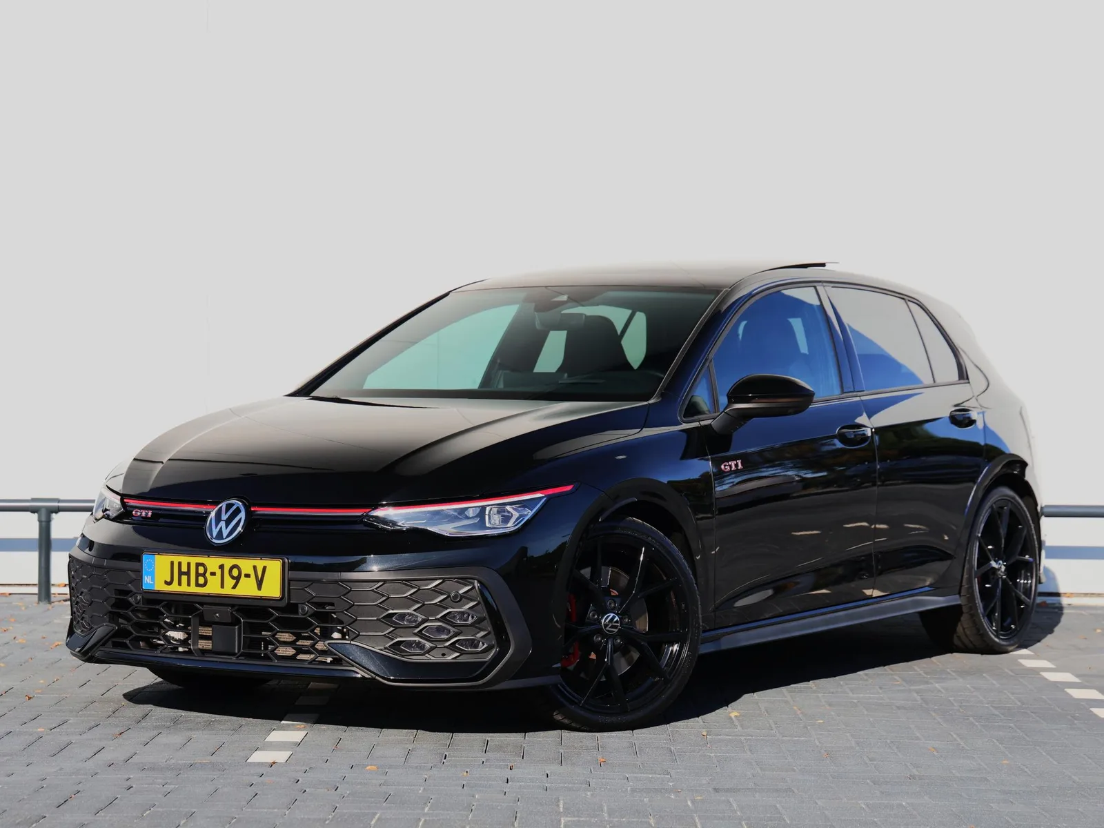 Volkswagen Golf (2025) — foto 1