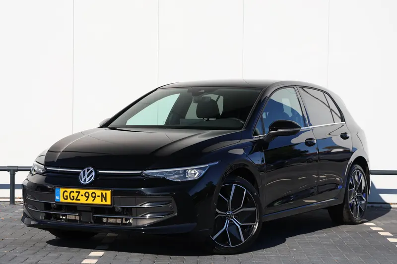 Volkswagen Golf (2024)