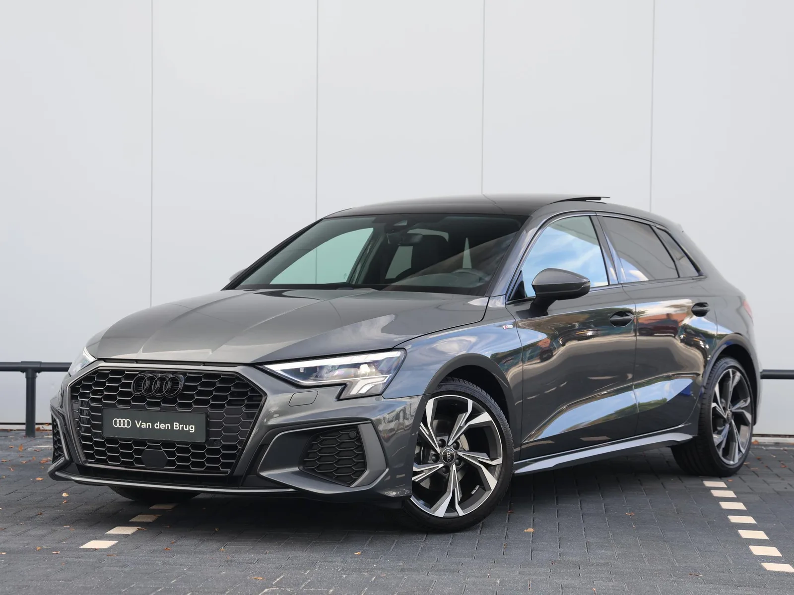 Audi A3 (2024) — foto 1