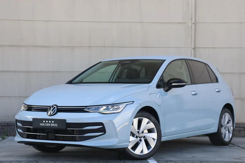 Volkswagen Golf (2025)