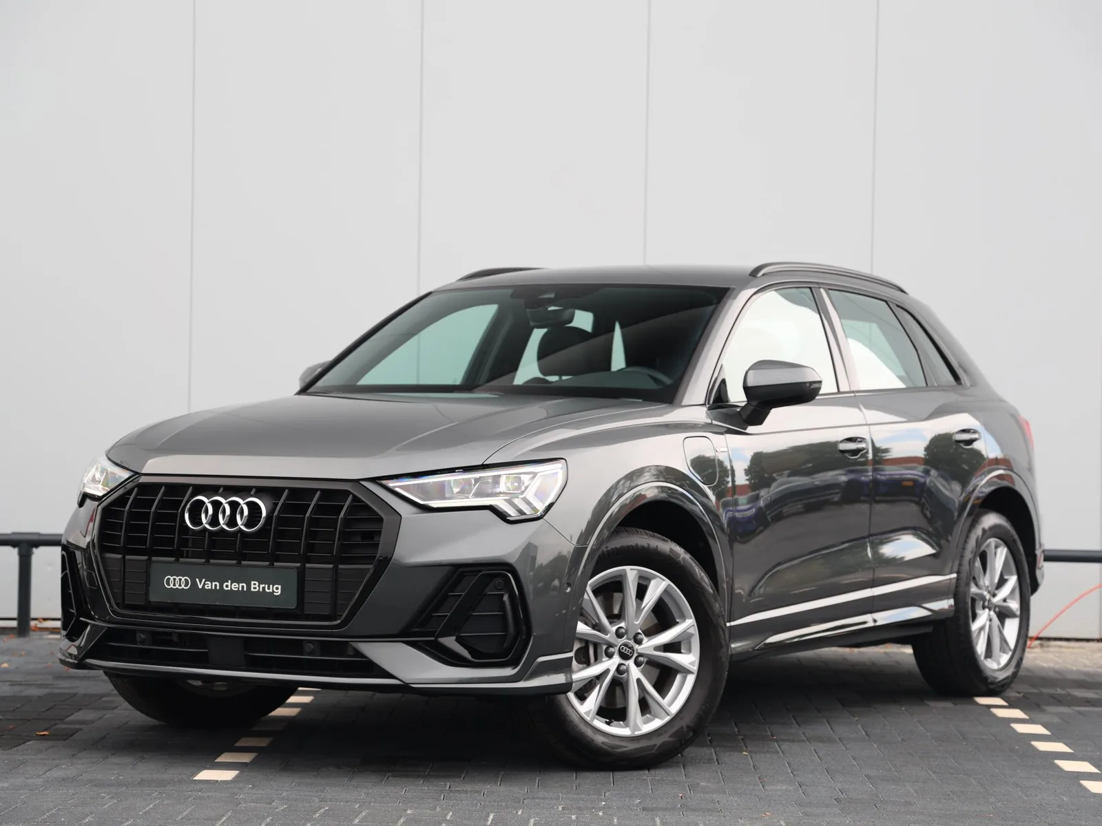 Audi Q3 (2024) — foto 1