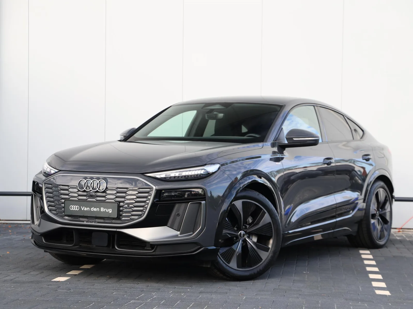 Audi Q6 e-tron (2025) — foto 1