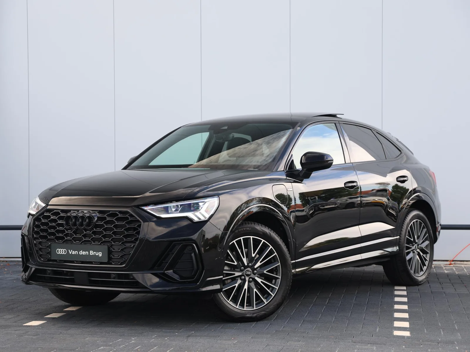 Audi Q3 (2024) — foto 1