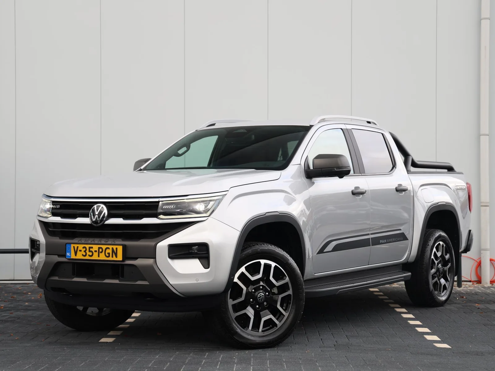 Volkswagen Amarok (2023) — foto 1