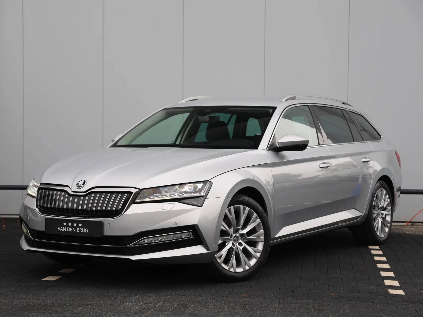 Škoda Superb (2023) — foto 1