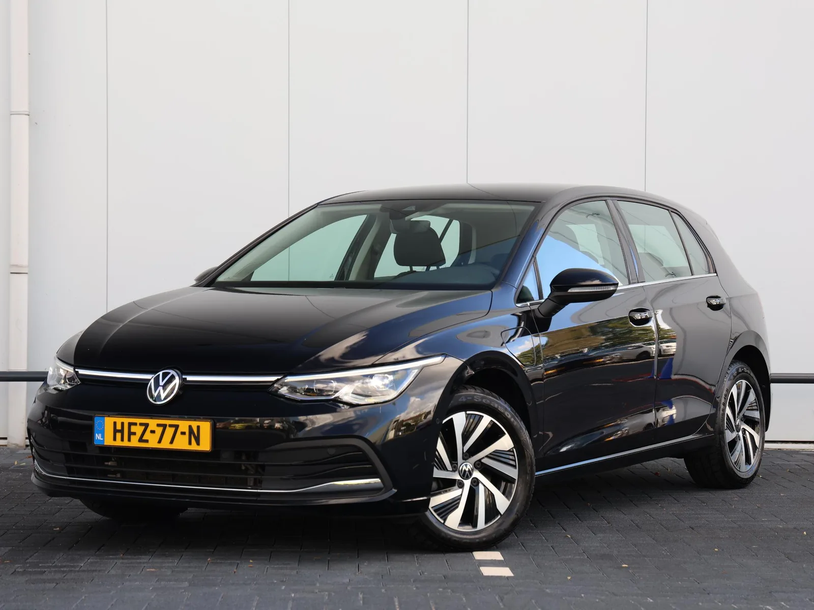 Volkswagen Golf (2021) — foto 1