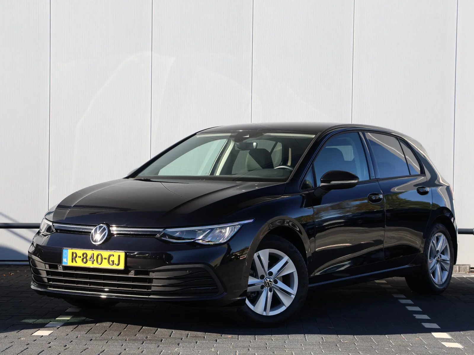 Volkswagen Golf (2021) — foto 1