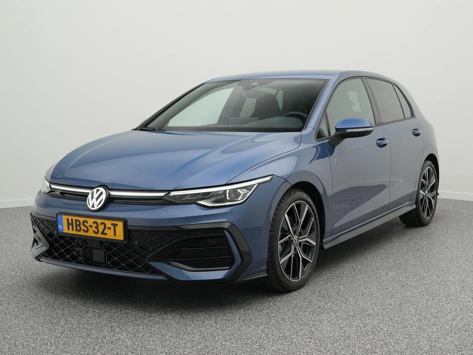 Volkswagen Golf (2025) — foto 1