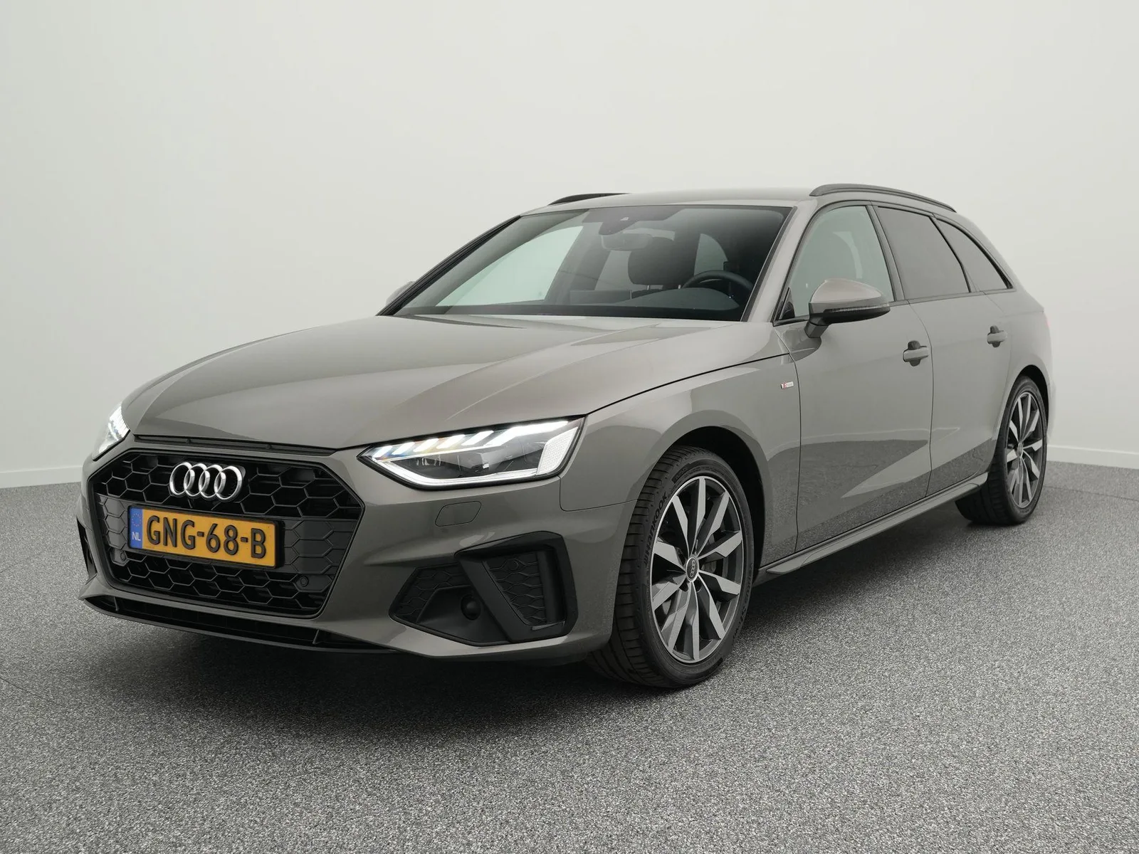 Audi A4 (2024) — foto 1