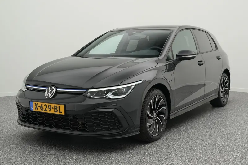Volkswagen Golf (2021)