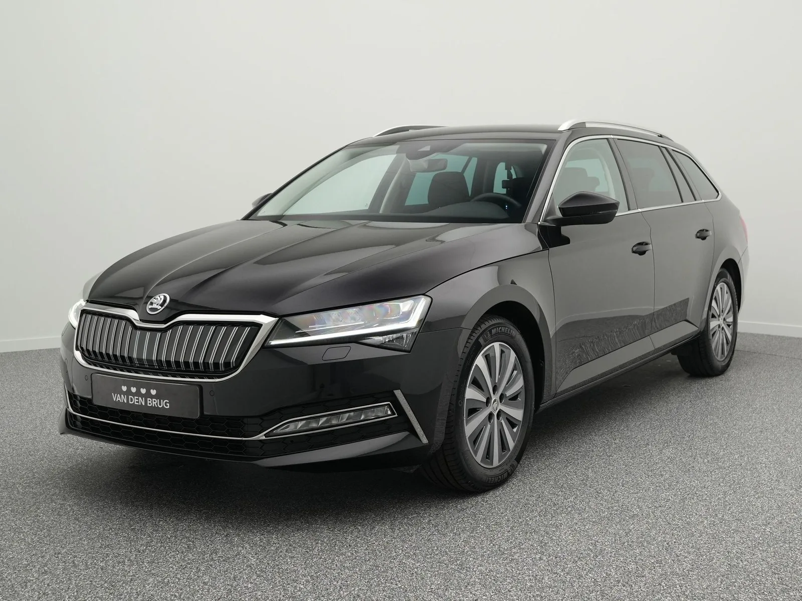 Škoda Superb (2023) — foto 1