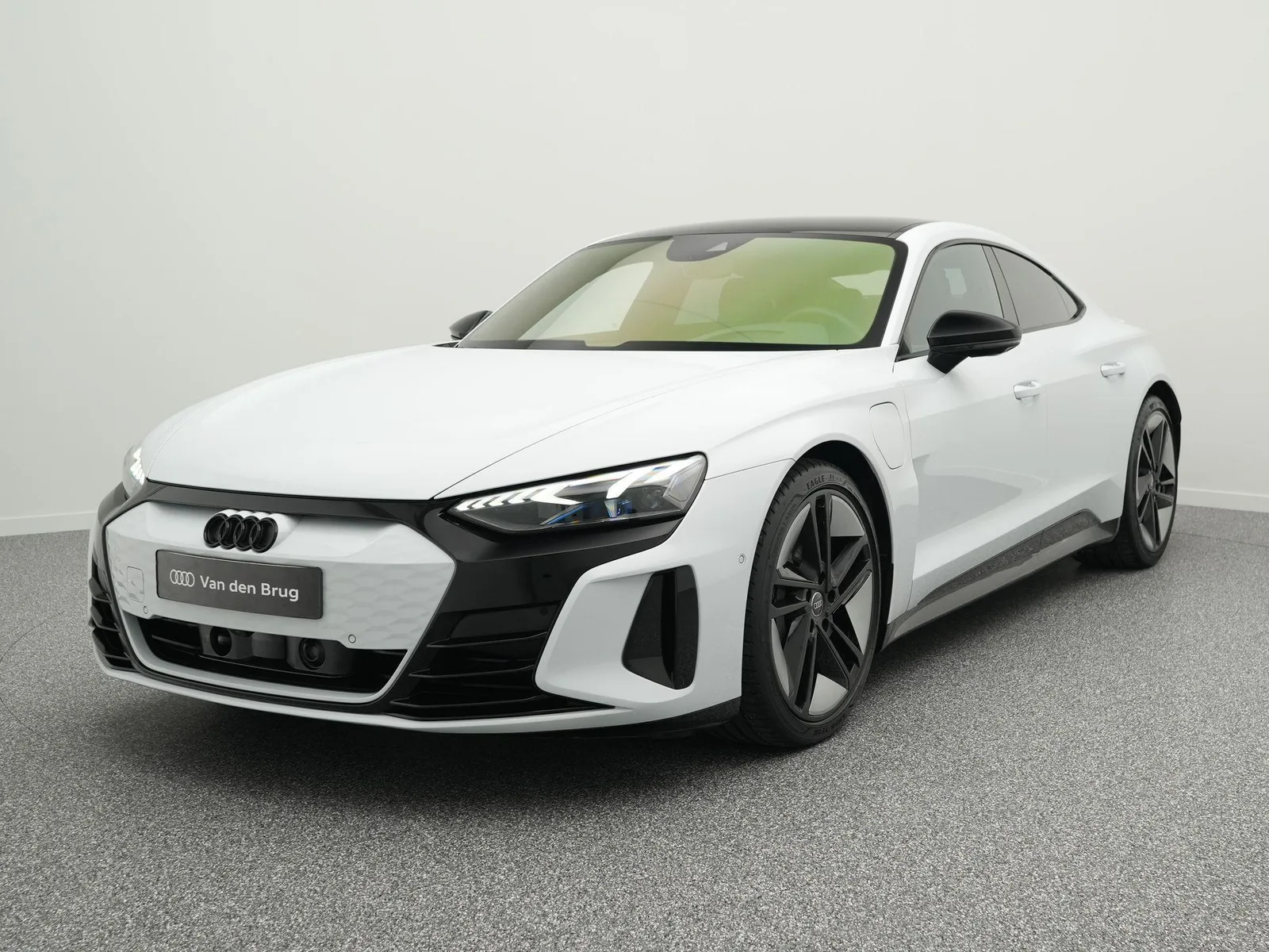 Audi e-tron GT (2023) — foto 1