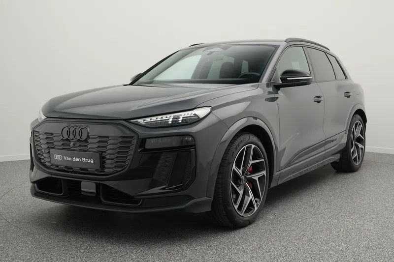 Audi Q6 e-tron (2025)