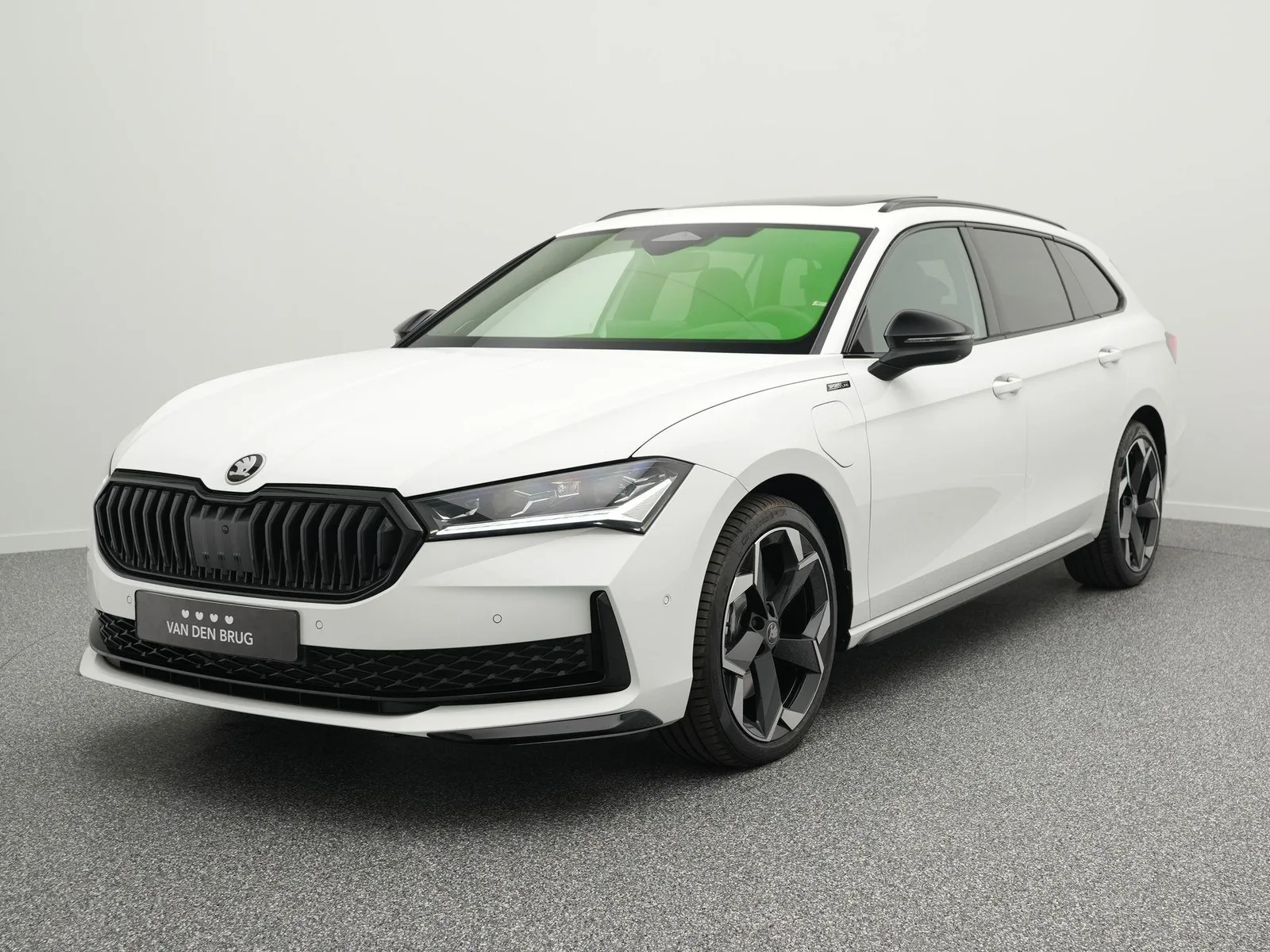 Škoda Superb (2025) — foto 1
